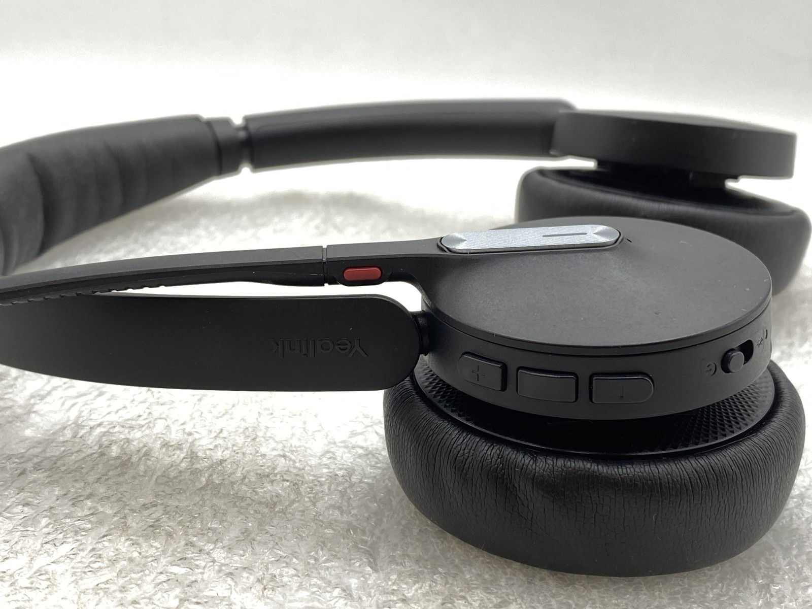 Yealink BHD702 BH70 Dual Wireless Bluetooth Headset With Mic ( HEADSET ONLY )
