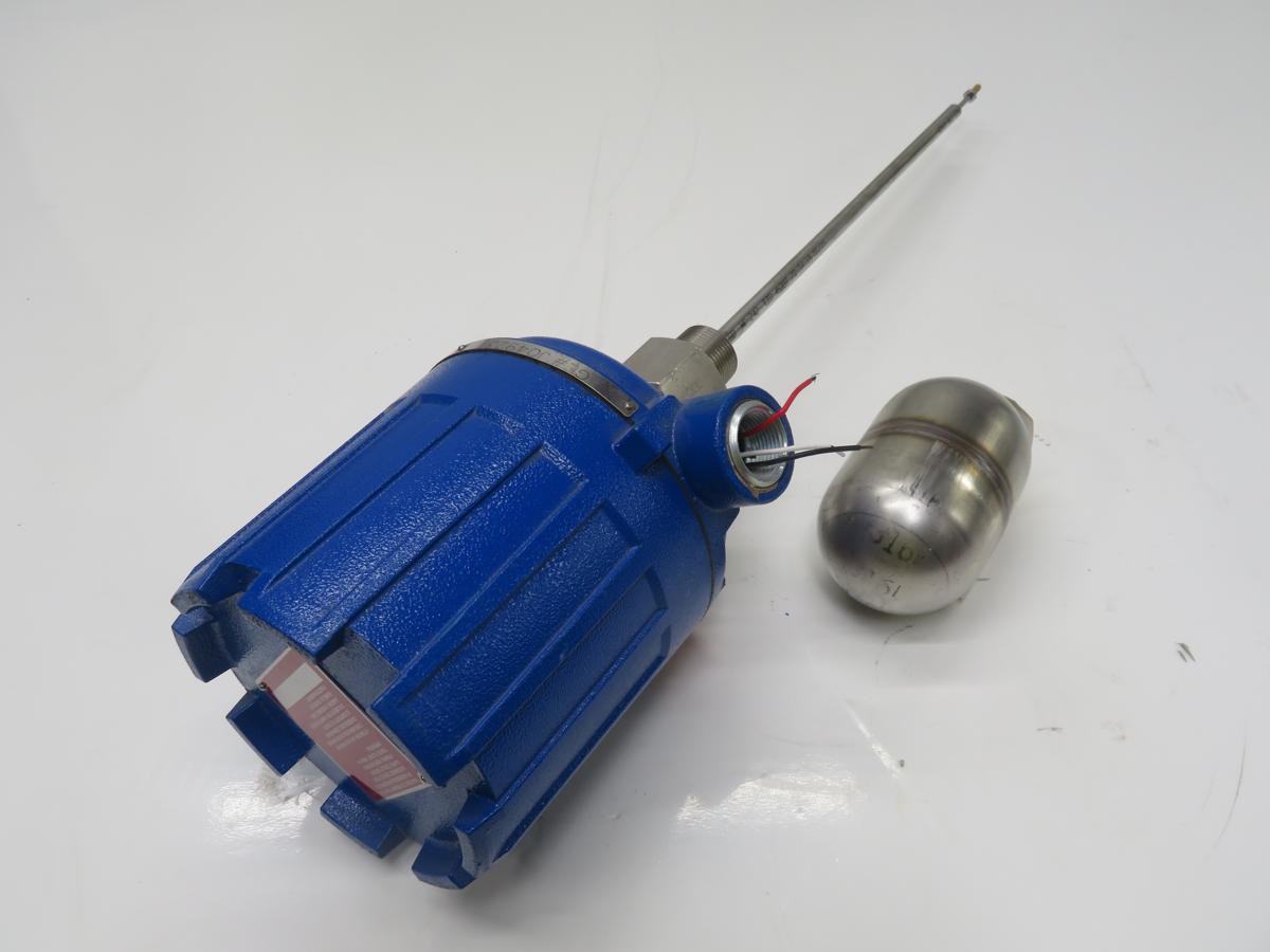 MAGNETROL XT20-1H3A-BKP 052-1204-003 LEVEL SWITCH T211557