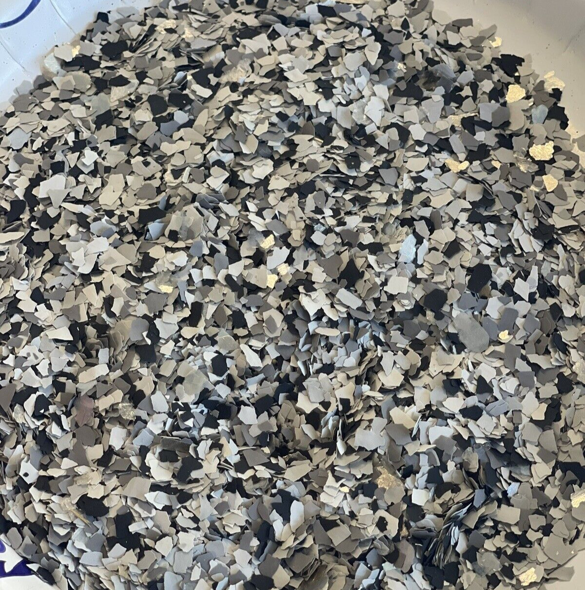 3 Lbs. Light, Dark Gray And Black W/ Silver Reflective Mica 1/4. Epoxy Flooring