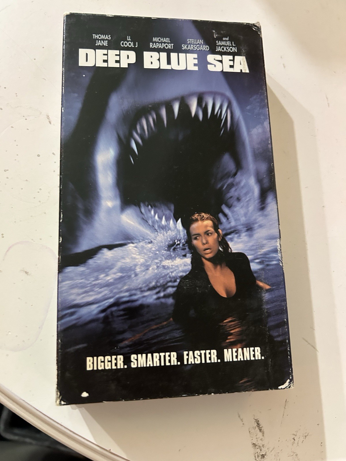 Deep Blue Sea (VHS, 2000)