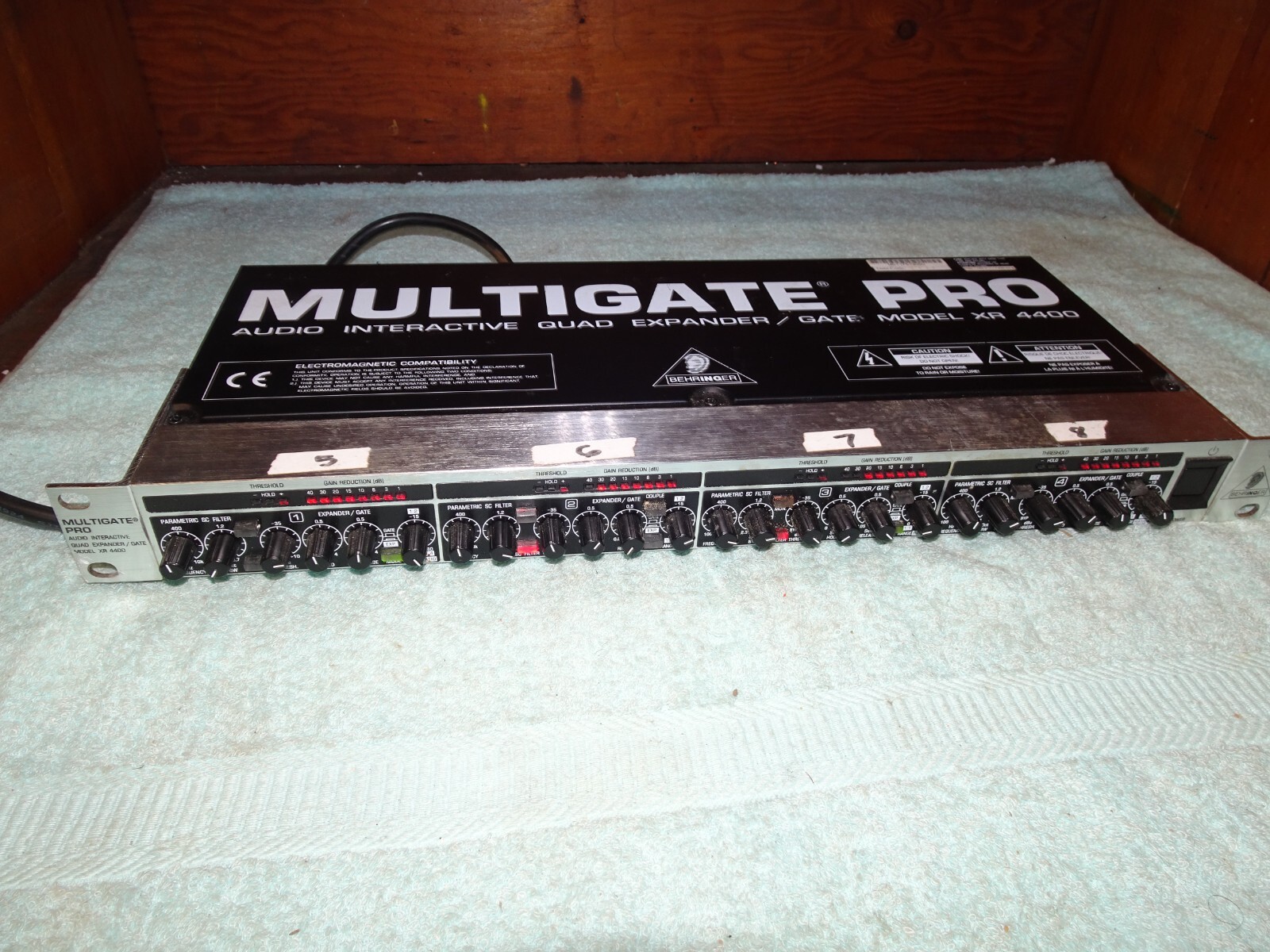 BEHRINGER MULTIGATE PRO XR4400 4-Chan Audio Interactive Quad Expander/Gate,