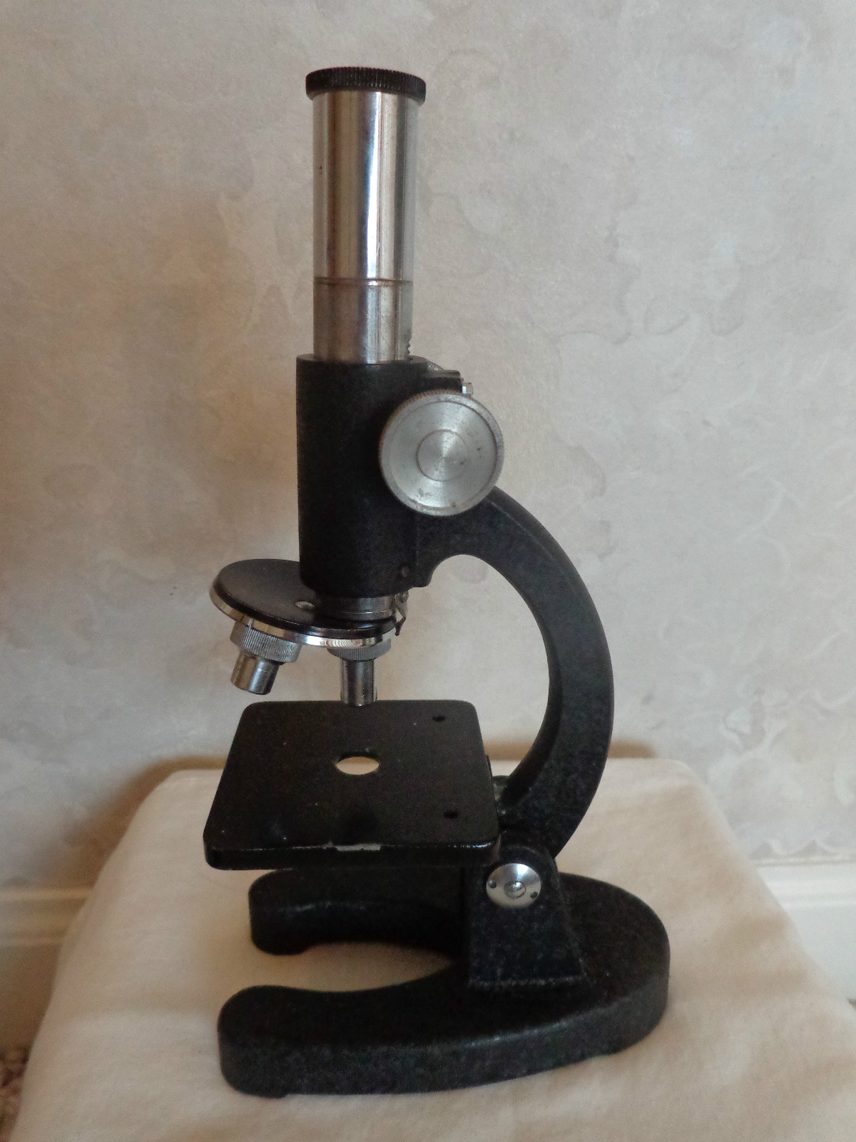 Vision Master Microscope Vintage 100X, 200X 300X needs repair (#2473).