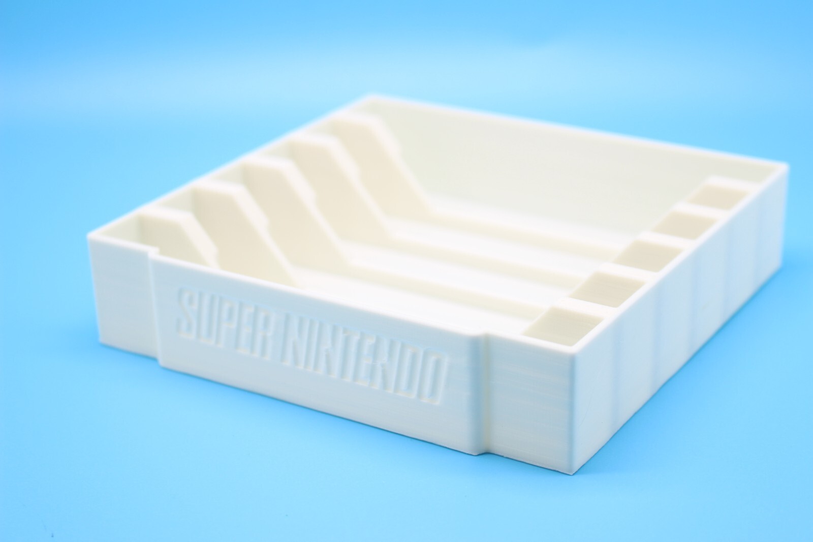 White SNES Game Cartridge Holder Super Nintendo Game Display Storage Rack