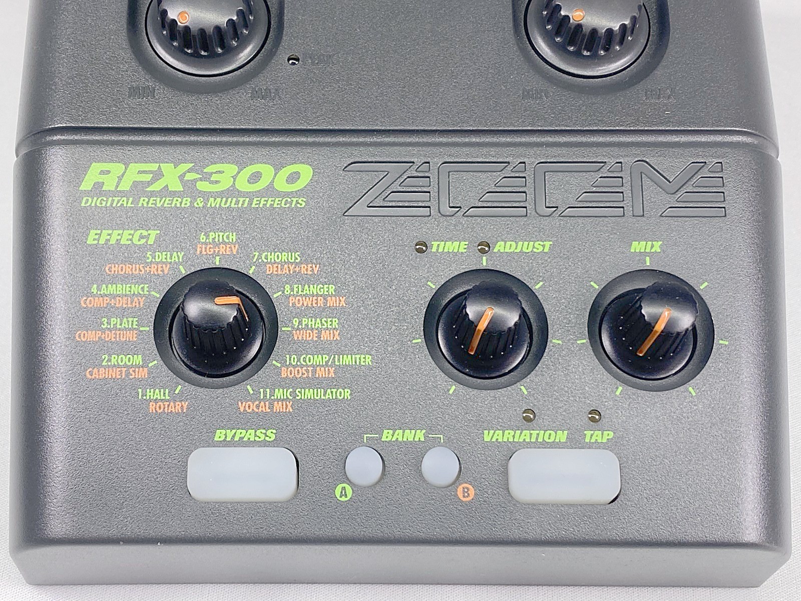 ZOOM RFX-300 Digital Multi Effects Processor Tested Working w/ AC Adapter Japan
