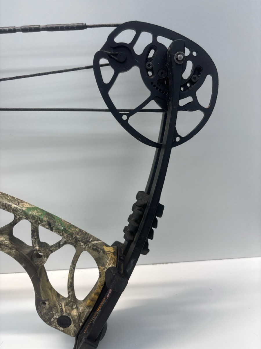 PRE-OWNED COMPUND BOW HOYT ARCHERY TORREX (P23017165)