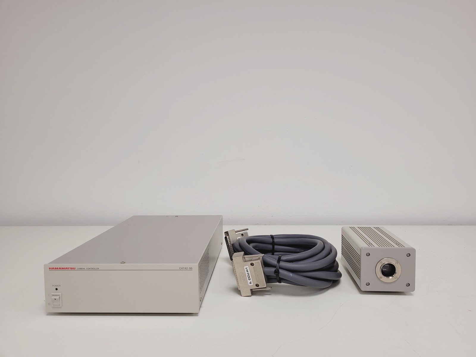 Hamamatsu C4742-95/C4742-96-12G04 Digital Camera & Controller Firewire