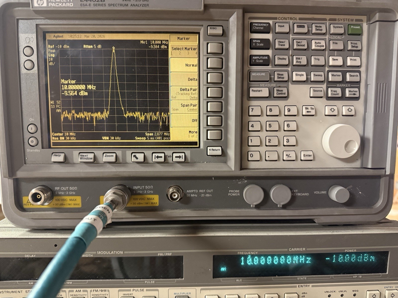 Agilent / HP E4402B 3GHz Spectrum Analyzer Loaded 1DN Tracking Generator