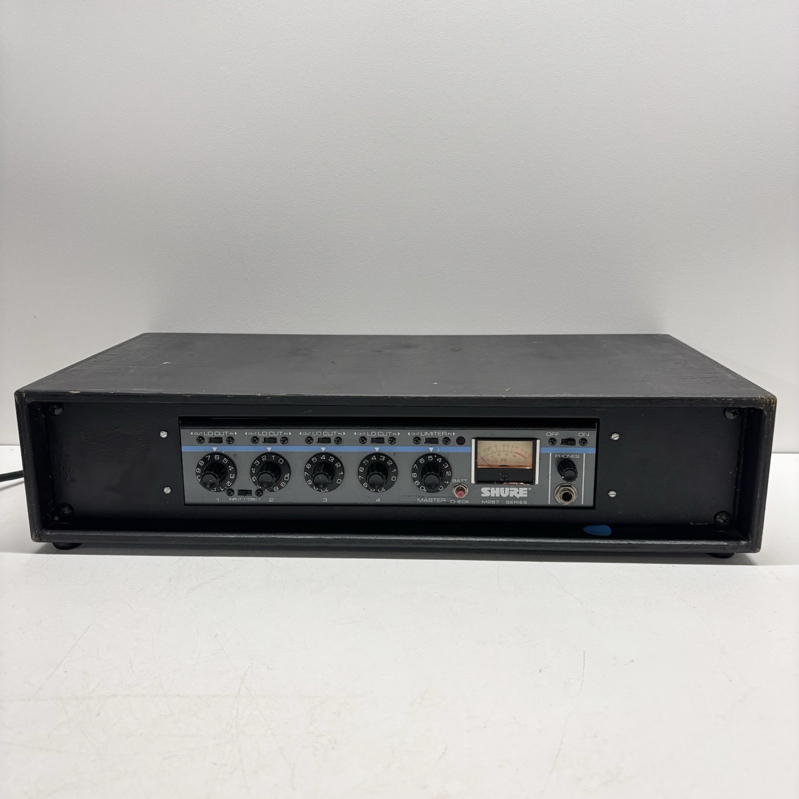 Shure M267 Series 4 Channel Professional Microphone Mixer w/ Case Tested Works