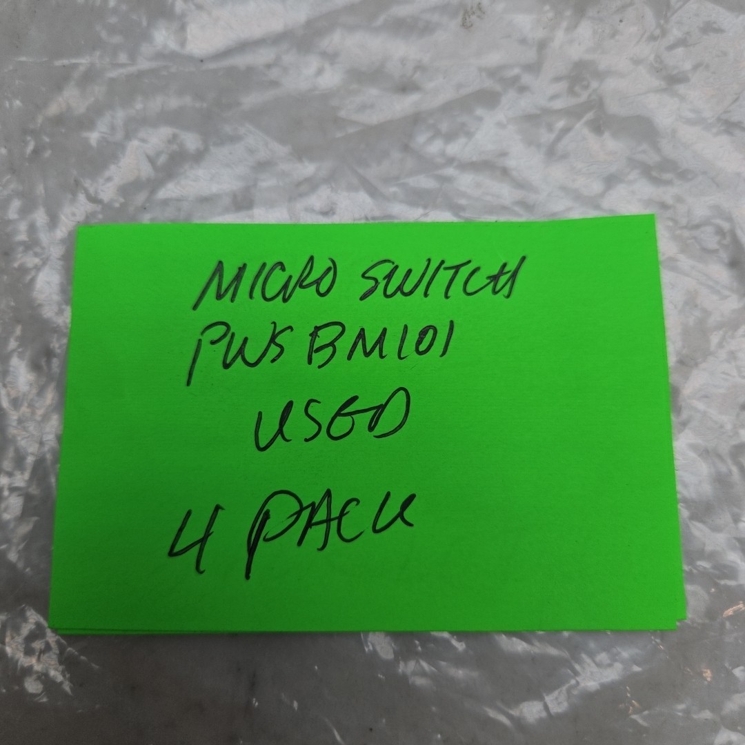 4 Pack Micro Switch PWSBM101 Selector Switch w/ PWCM and PWCE Contact Blocks