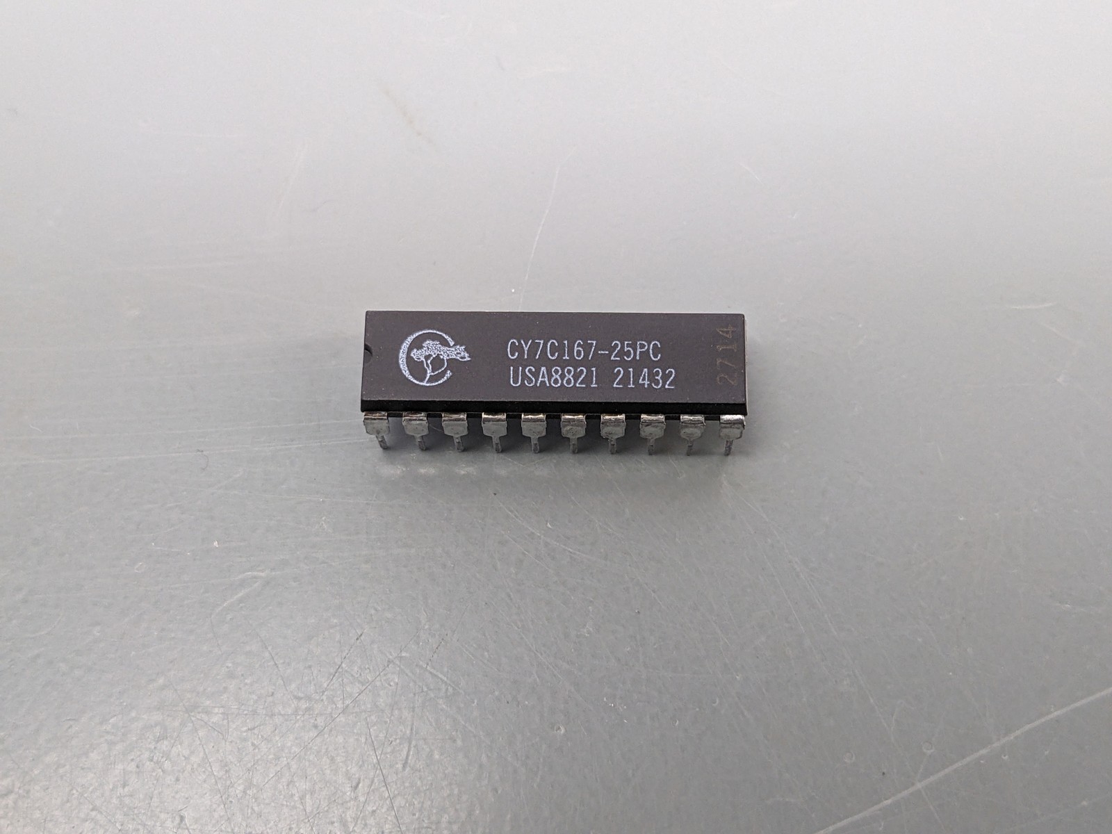 (10) Cypress CY7C167-25PC 16K X 1 SRAM 25ns 24-Pin DIP ICs, NOS