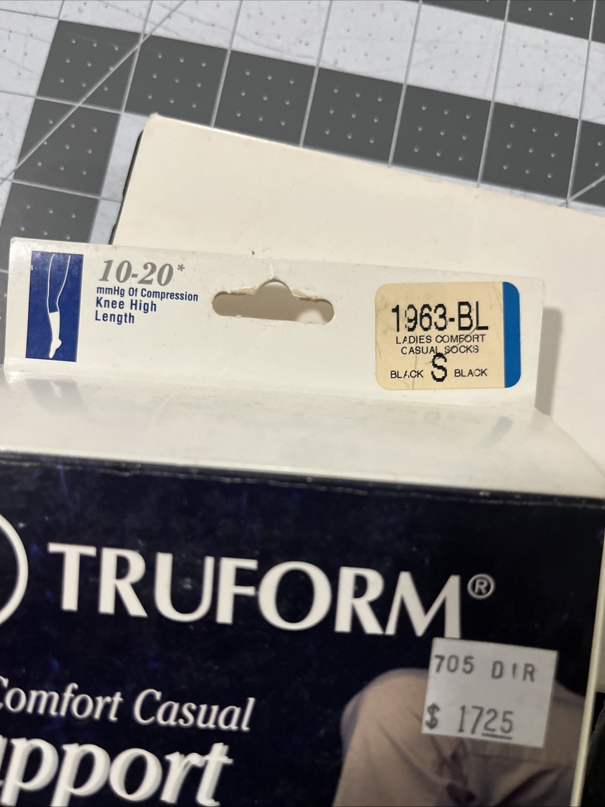 TRUFORM Comfort Casual Socks Ladies S Black 10-20 mmHg Knee High 1963-BL - New