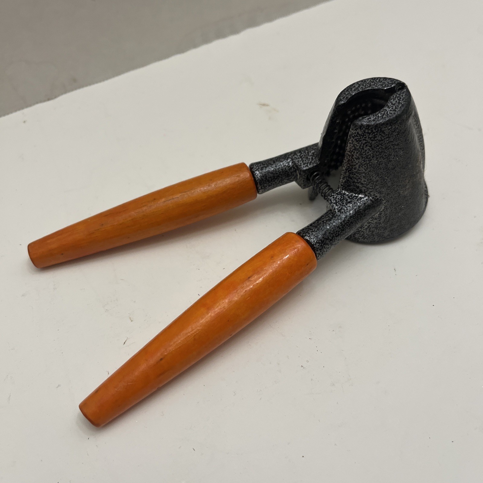 Nutcracker Anwenk Heavy Duty Pecan Walnut Plier Opener Tool with Wood Handle