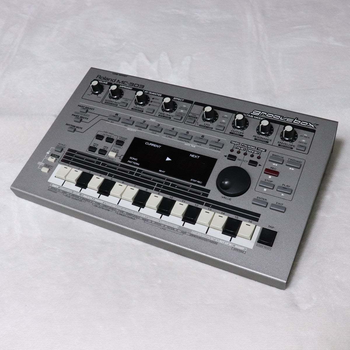 Roland MC-303 Groovebox Synth Sequencer Drum Machine w/ AC Adapter Tested