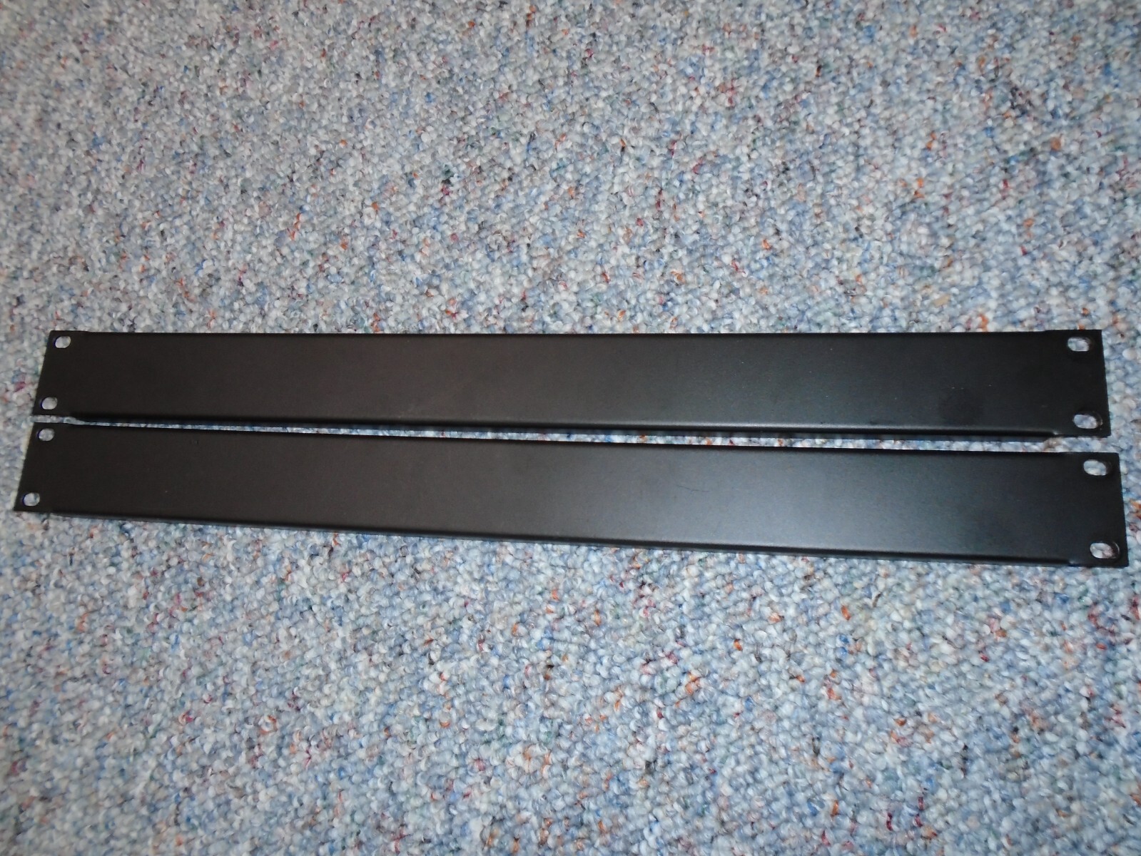 LOT OF 2 MIDDLE ATLANTIC 1U STEEL FLANGED PANEL FOR 19" RACKS