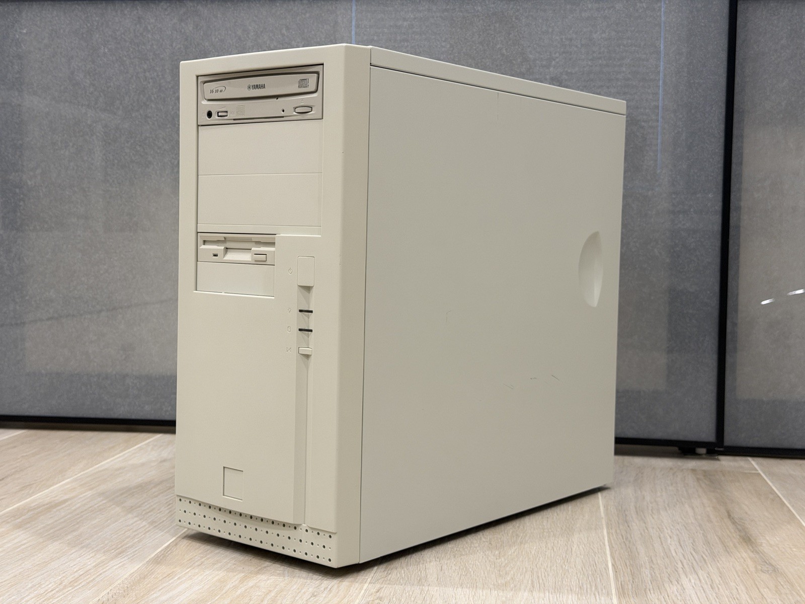 AMD Athlon 900MHz 256MB Slot A Gigabyte GA-7IXE Retro Gaming PC