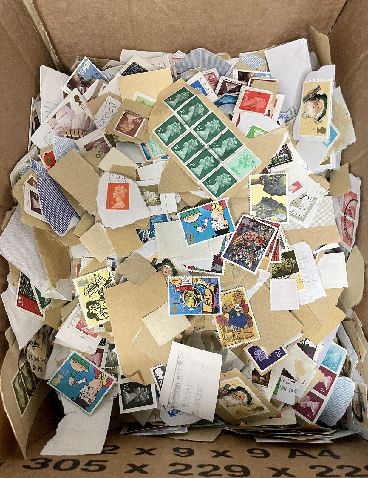 British Stamps On Paper Mixed Unsorted 250g Philately See Full Description