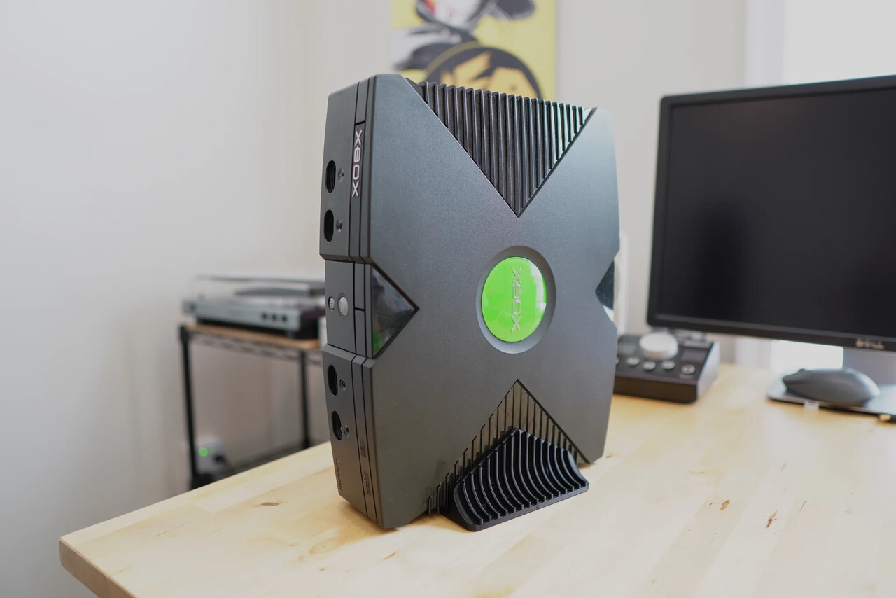 Vertical Stand for Xbox - Retro Frog