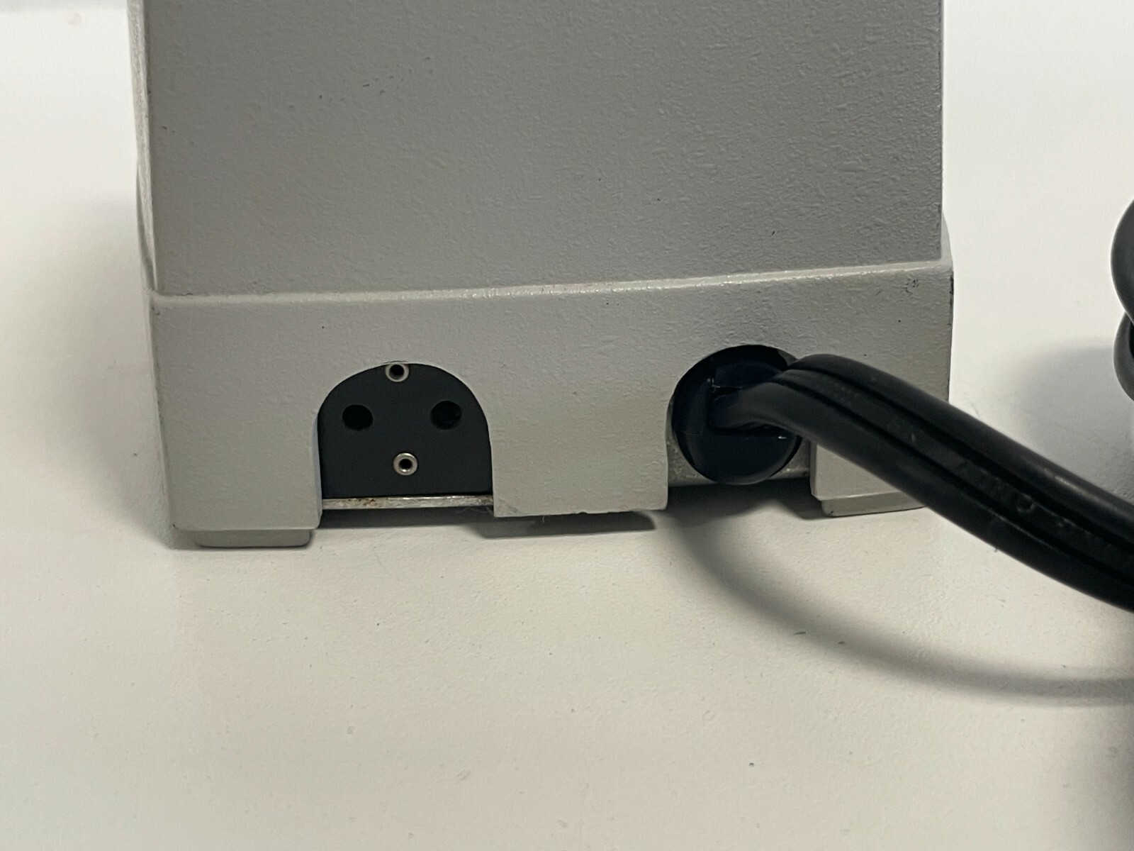 T1: Reichert Instruments Model 650 Variable Power Supply With Illuminator