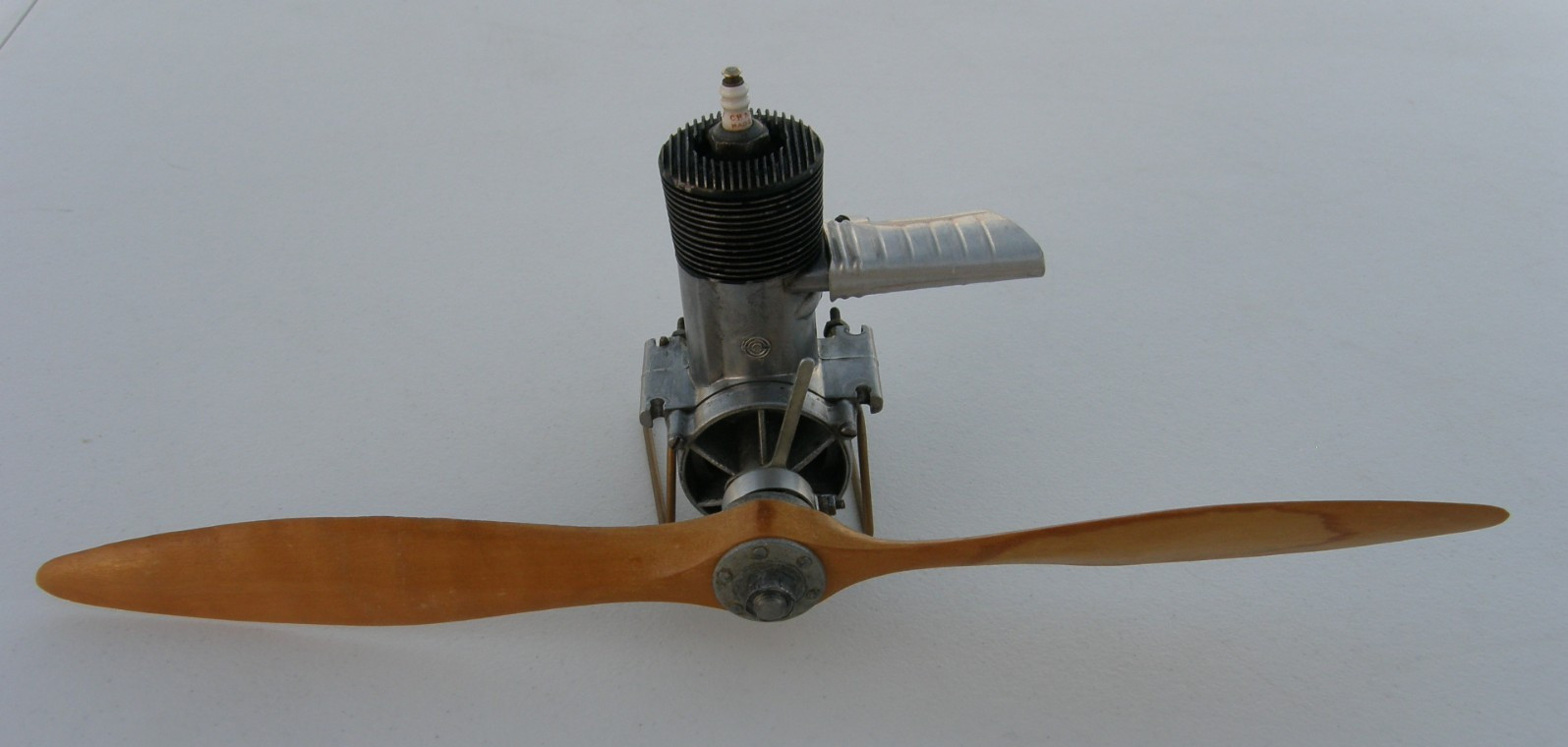 Ohlsson & Rice 60 Spark Ignition Gas/Nitro Engine w/ O&R 14-6 Prop & Exhaust Ext