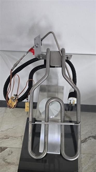 Chromalox Heater P/N 157-055010-001  240VAC 1PH 1000W  CAT.NO PTH-101
