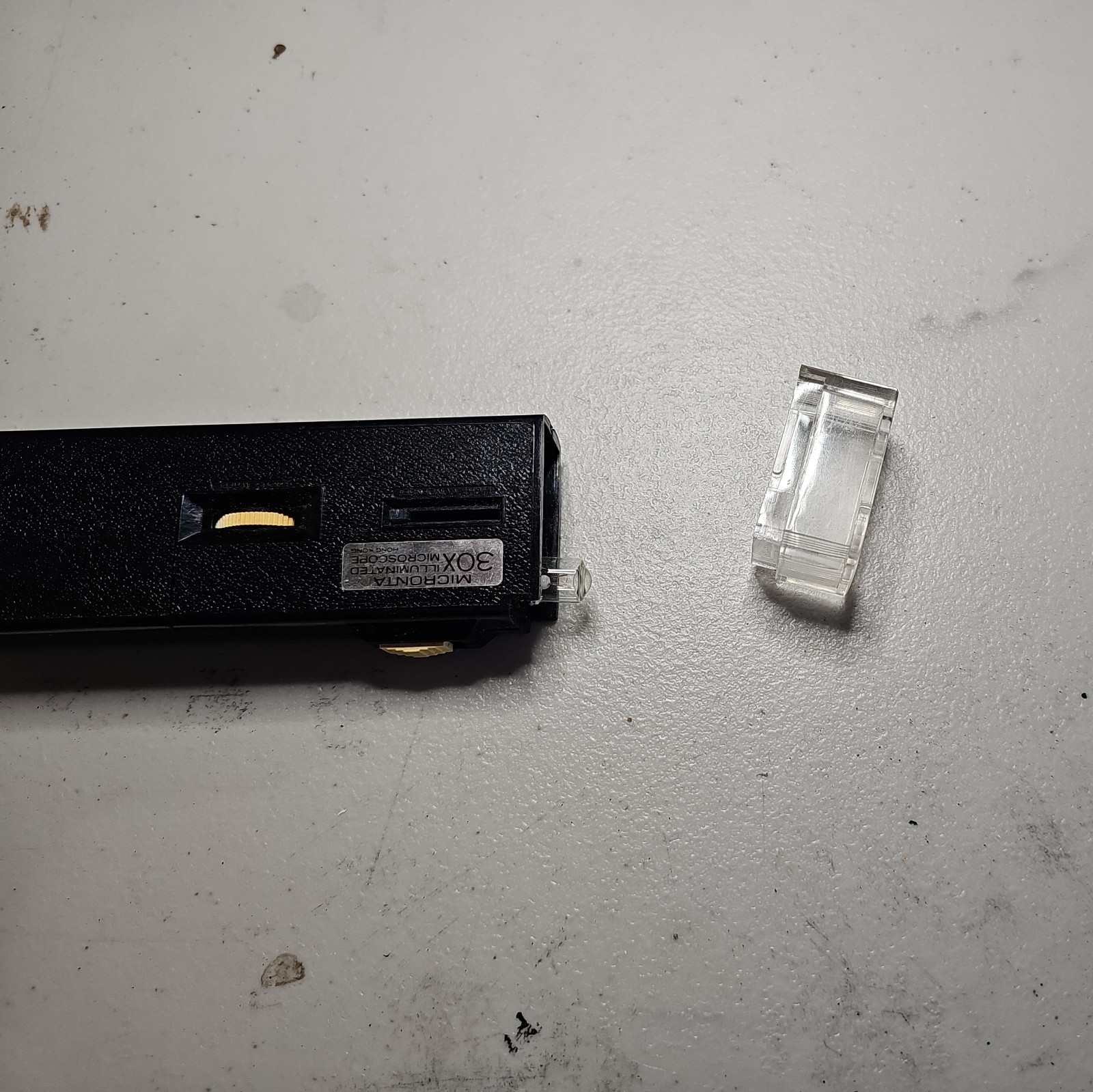 Vintage Micronta 30X Illuminated Microscope ~ **WORKING**