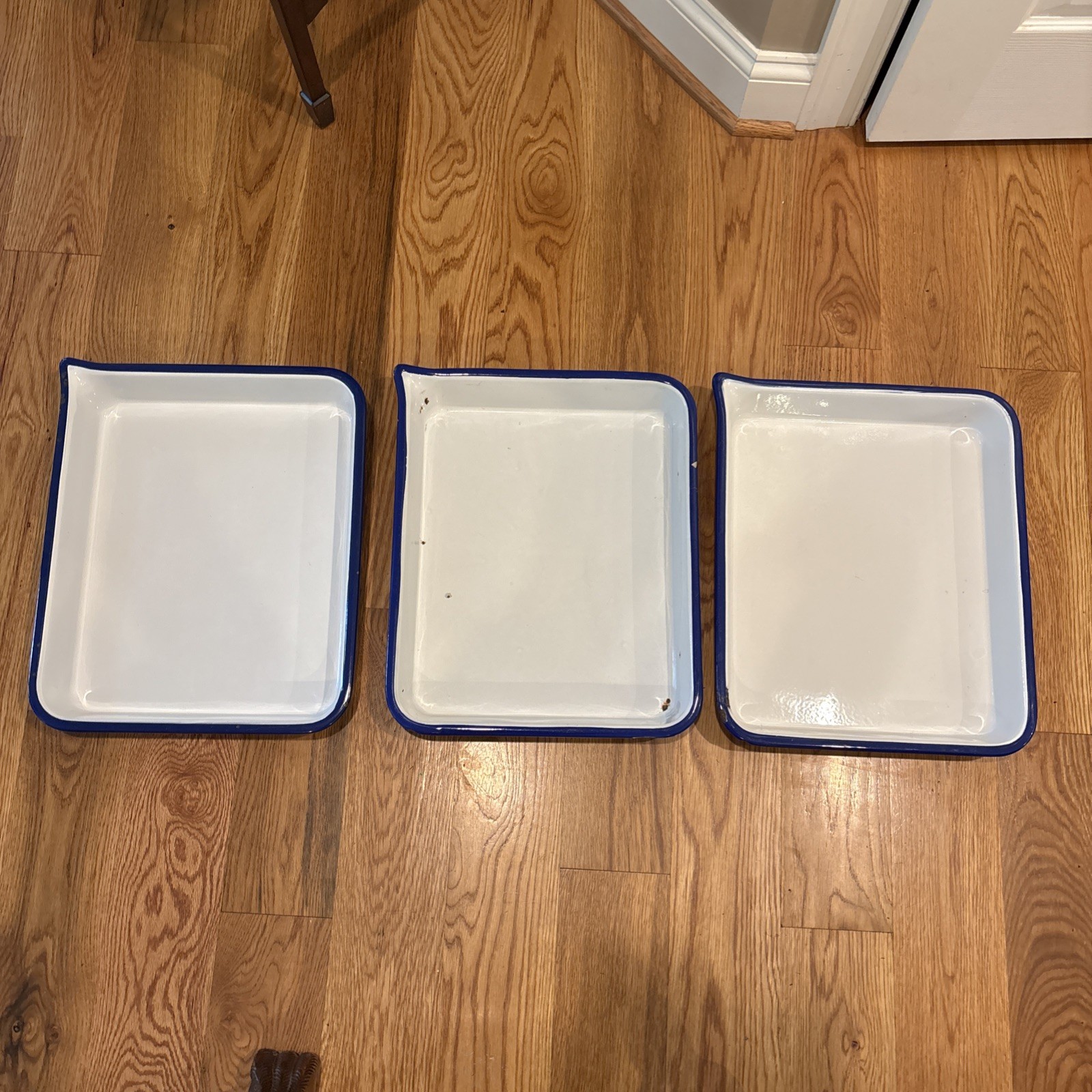 Vintage Enameled Cecso White Photo Trays Set Of 3 14.6 X 17.5