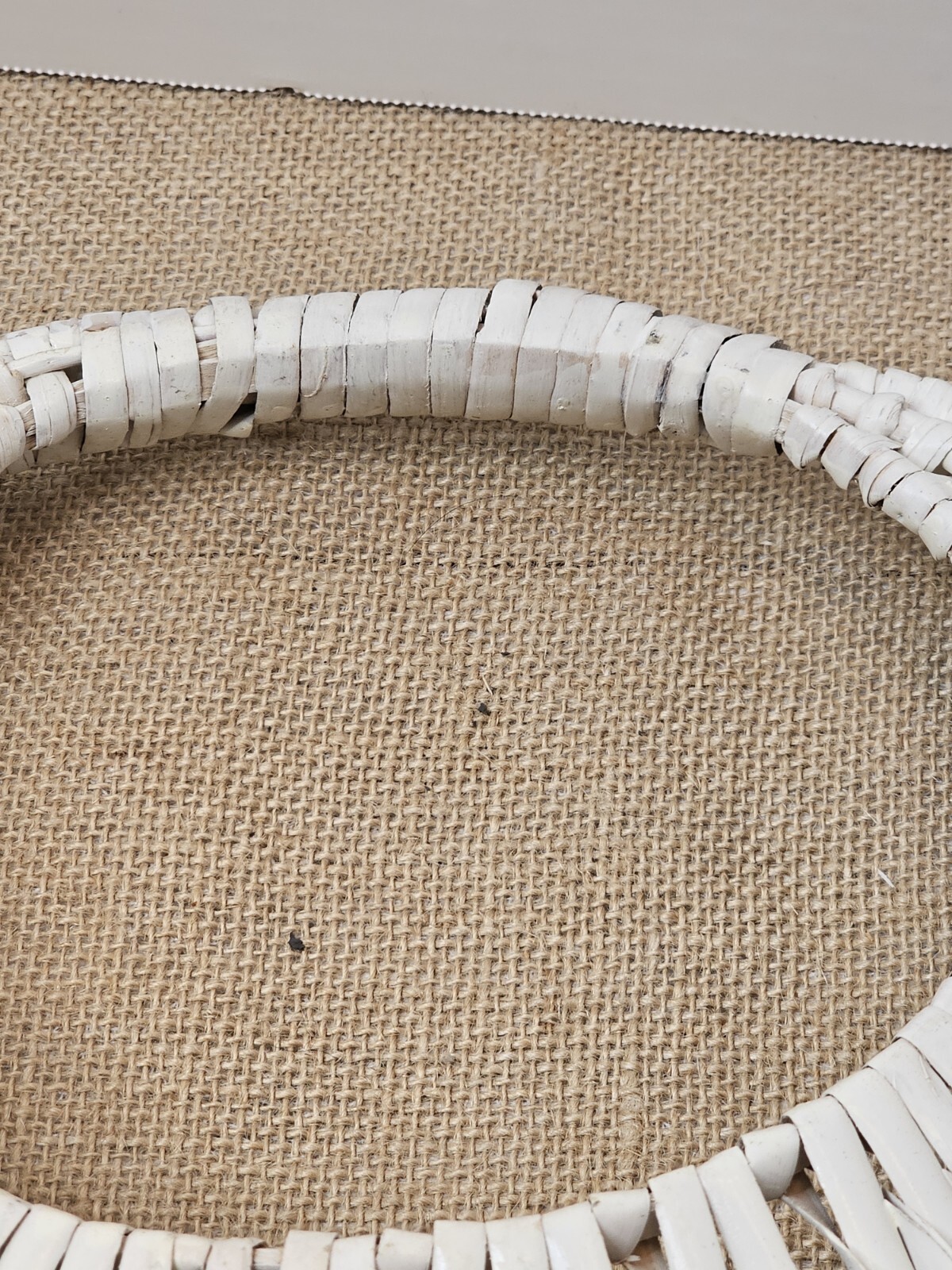 Vintage White Wicker Round Wall Pocket Decor Basket Storage