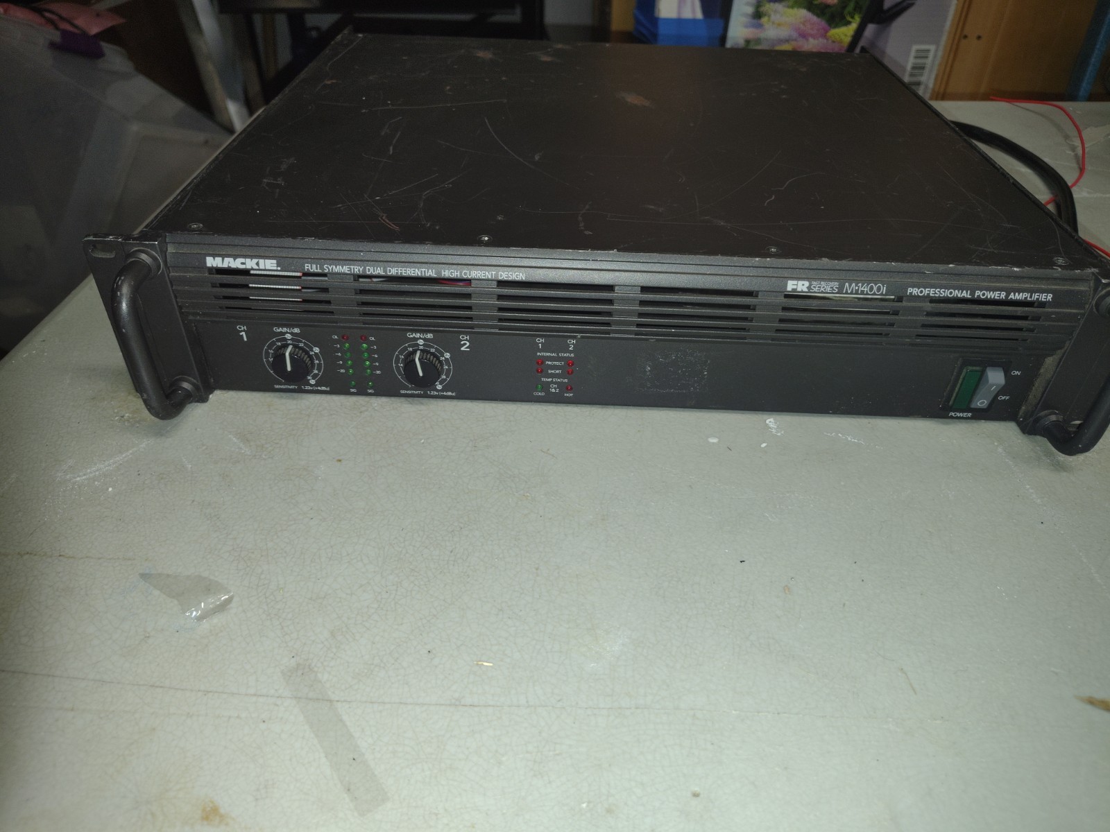 Mackie FR Series M1400i Professional 2-Channel Power Amplifier Rack Mount