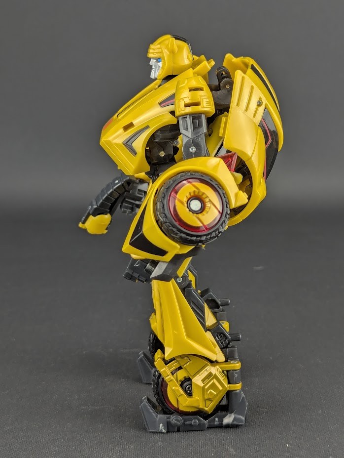 Transformers Generations Cybertronian Bumblebee complete Hasbro WFC Deluxe