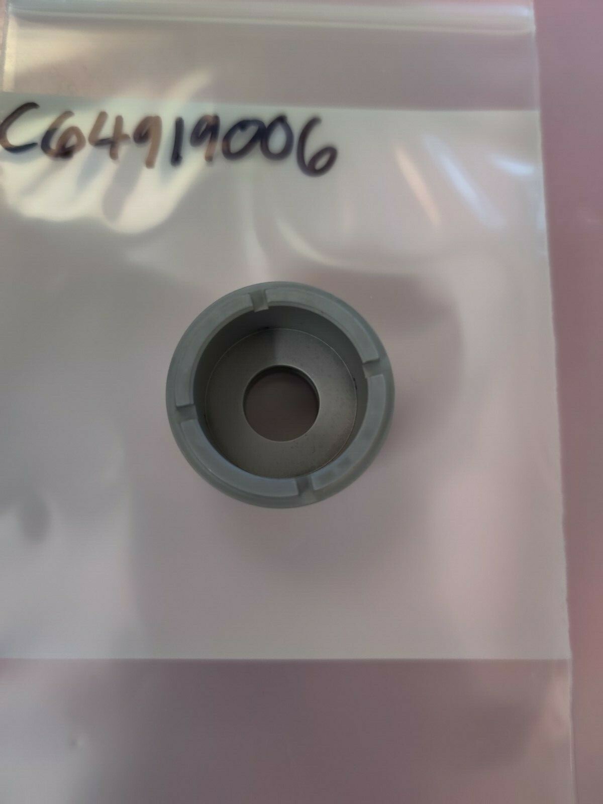 Universal Instruments Bushing C64919006