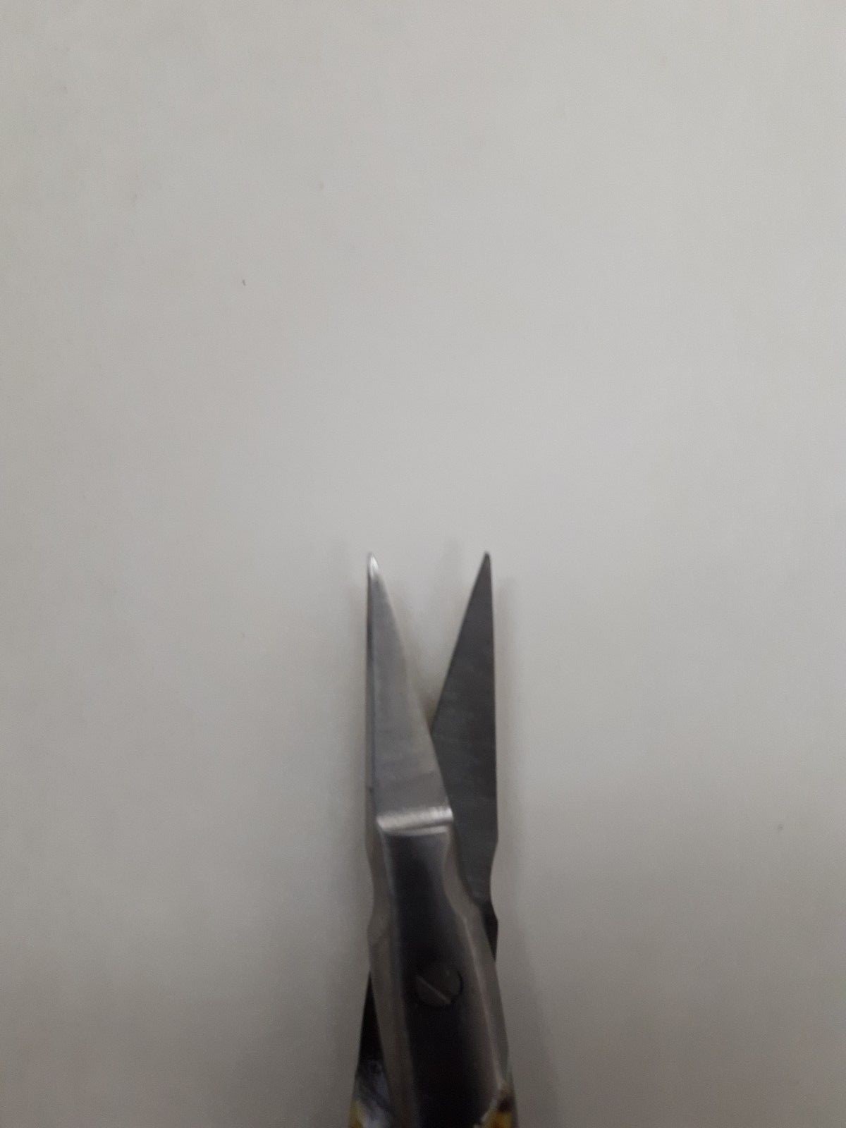 3.5" SCISSOR ARROW POINT " Rainbow Trout " Fly Tying Tool