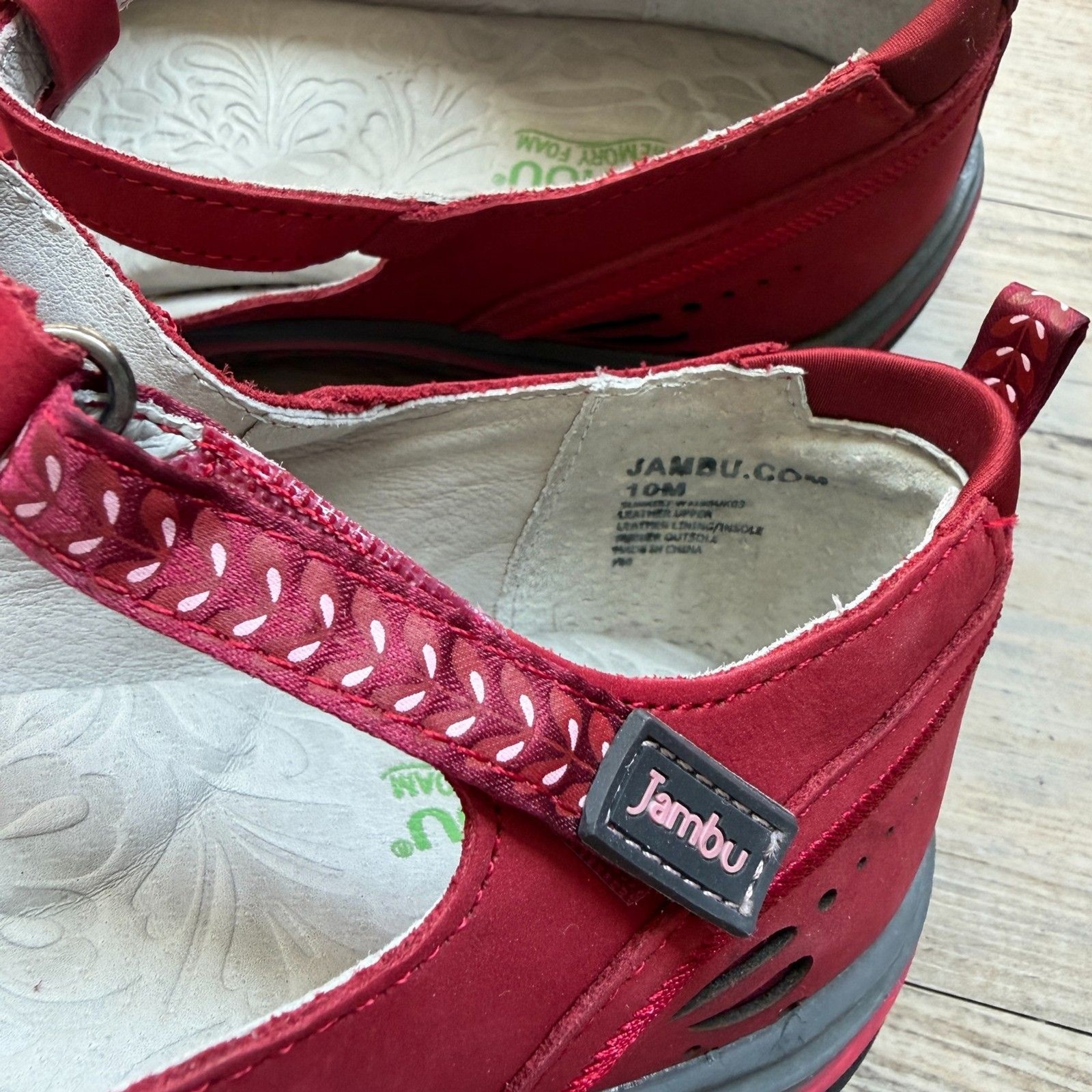 Jambu Sunkist Cut-Out Mary Jane Flats Red Size 10M Y2K Outdoors Comfort