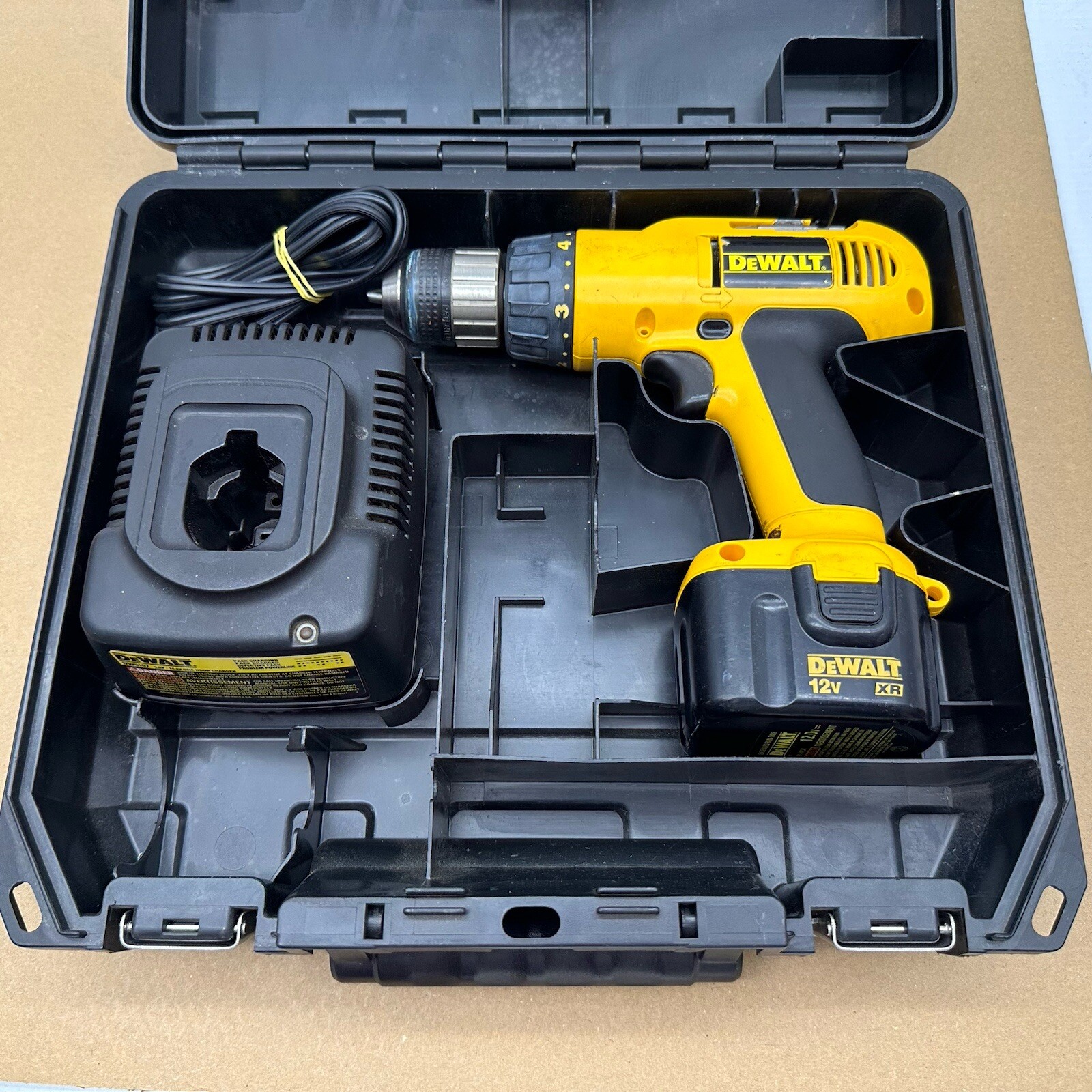 DeWalt DW972 12 Volt Cordless Drill Driver Battery Charger Case Tested *READ*