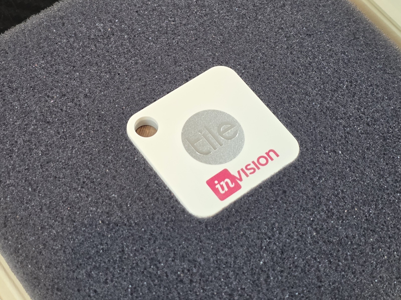 Tile Mate White 1 Pack - InVision Brand Logo