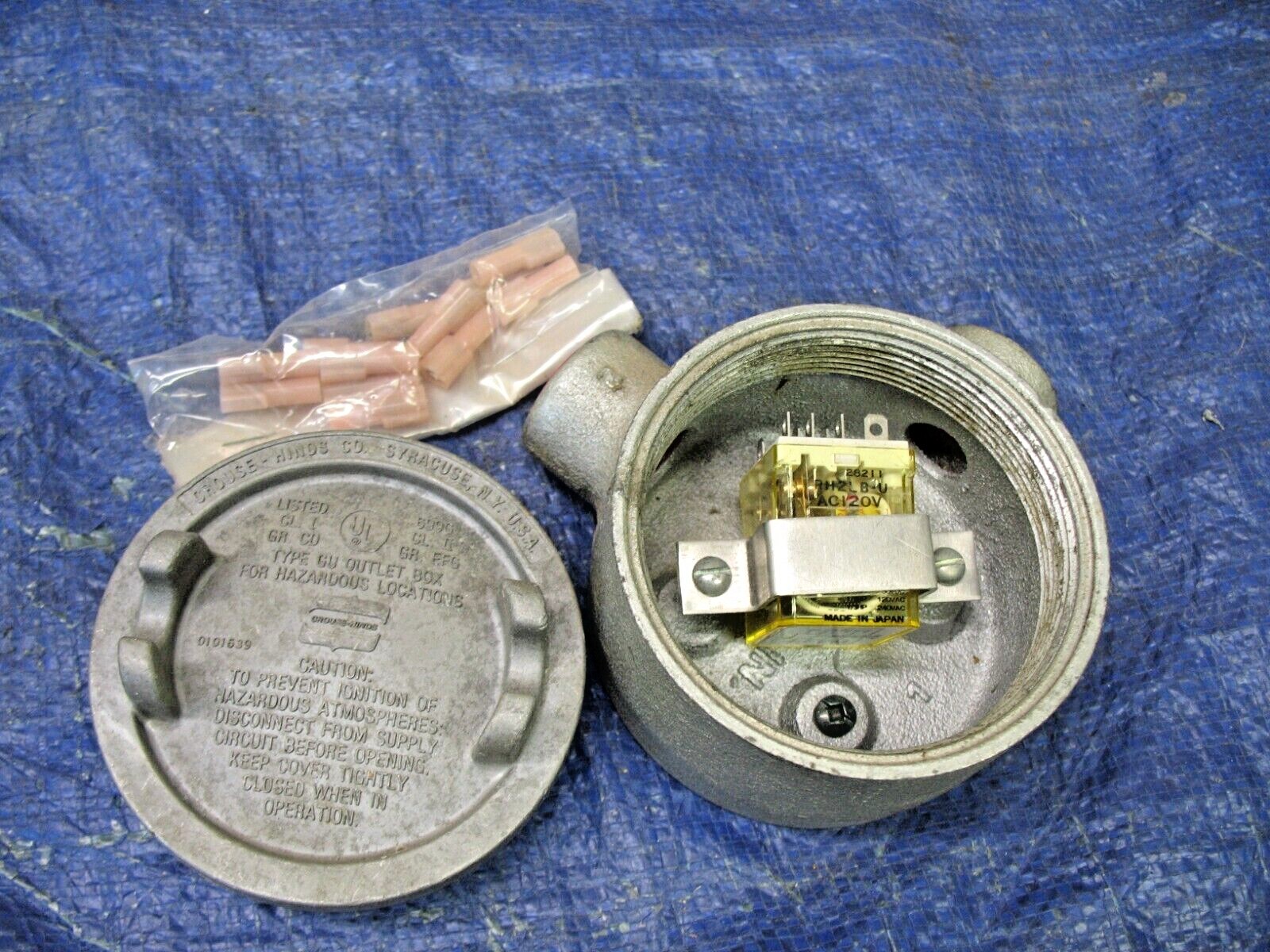 CROUSE-HINDS New GUAL-16 JUNCTION BOX 1/2" Female NPT With RELAY