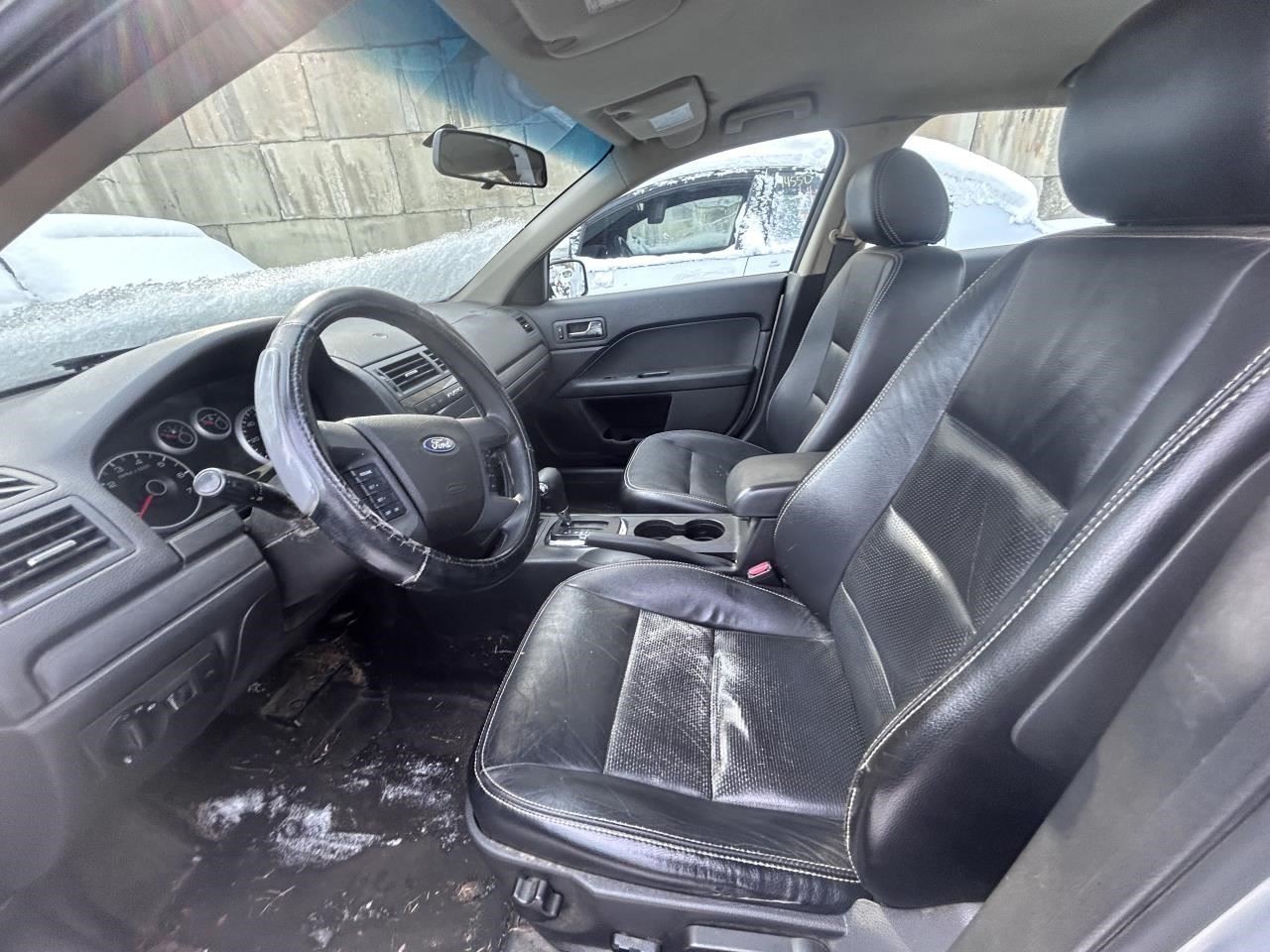 FUSION 2006 Glove Box 1487802