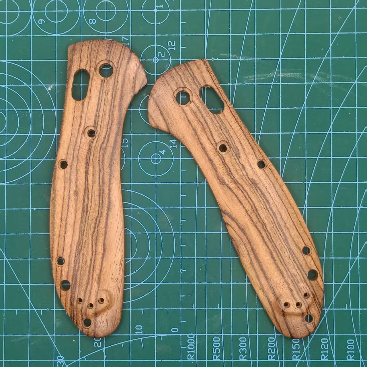 1 Pair Wooden Grip Handle Scales For Benchmade Griptilian 551 Pocket Knife