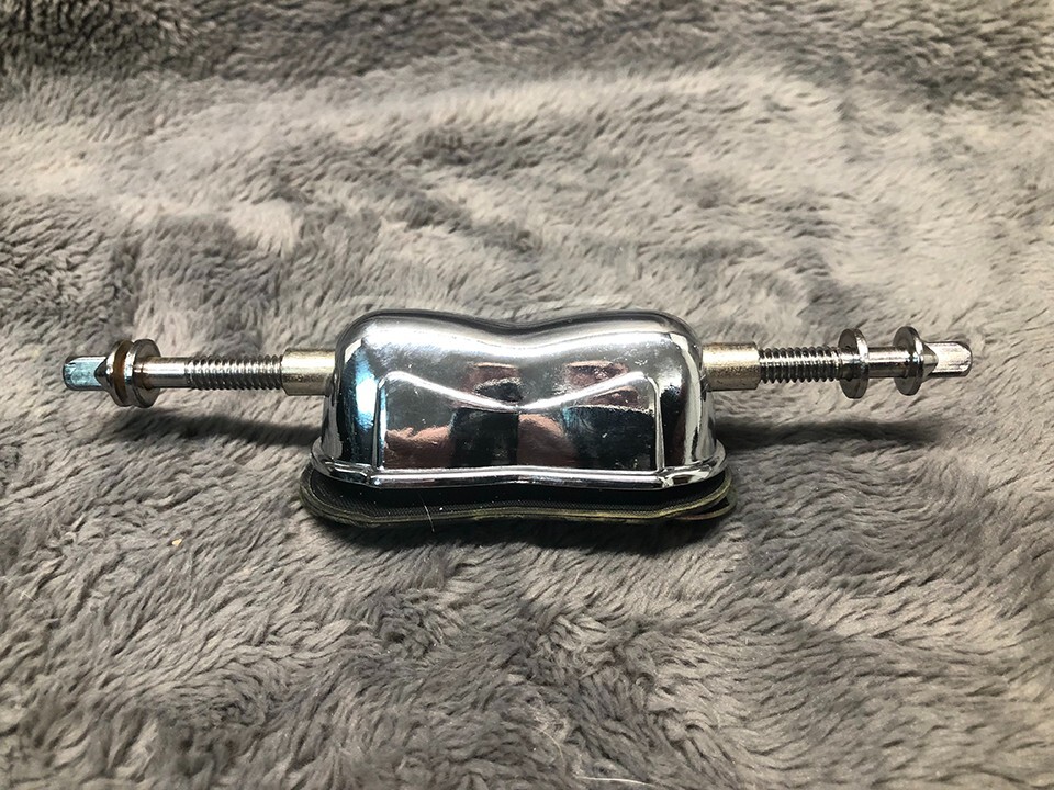 Pulse snare drum lugs. All screws, rods etc. included Great shape.