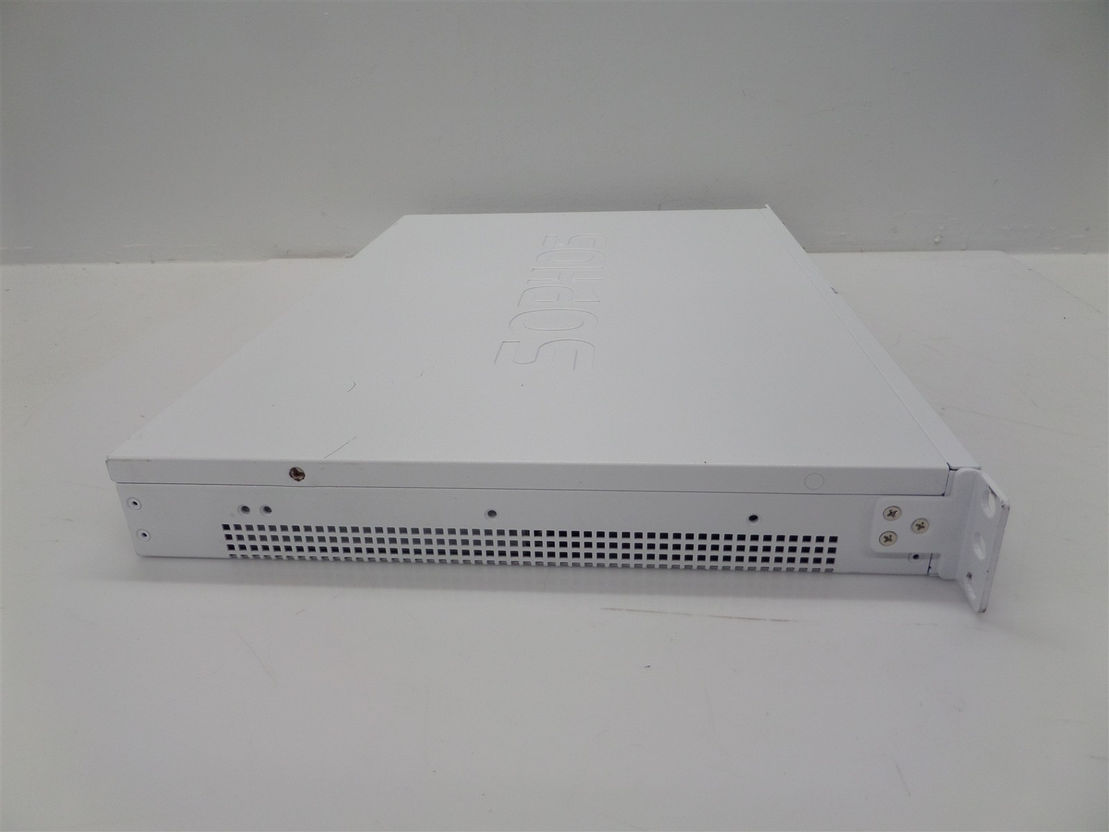 Sophos XGS 2100 Network Security Firewall Appliance