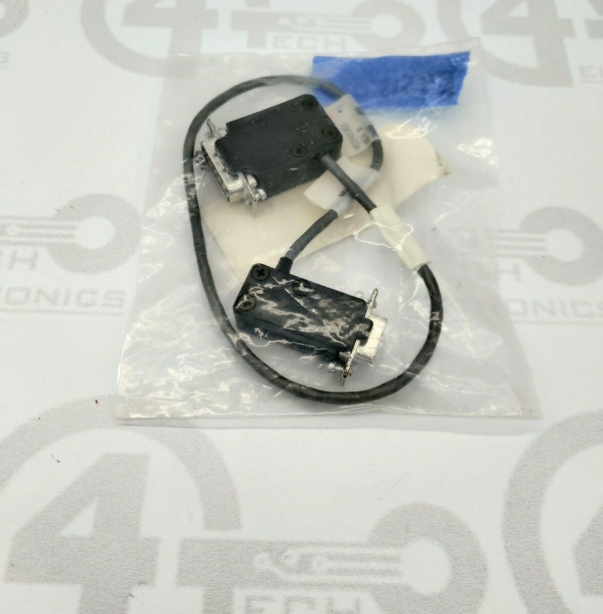 Universal Instruments Serial Cable 45242302