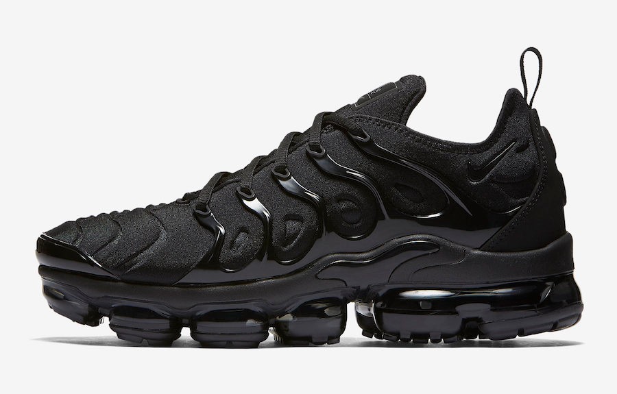DS Nike Air VaporMax Plus All-Black Air Cushioning Running Shoes