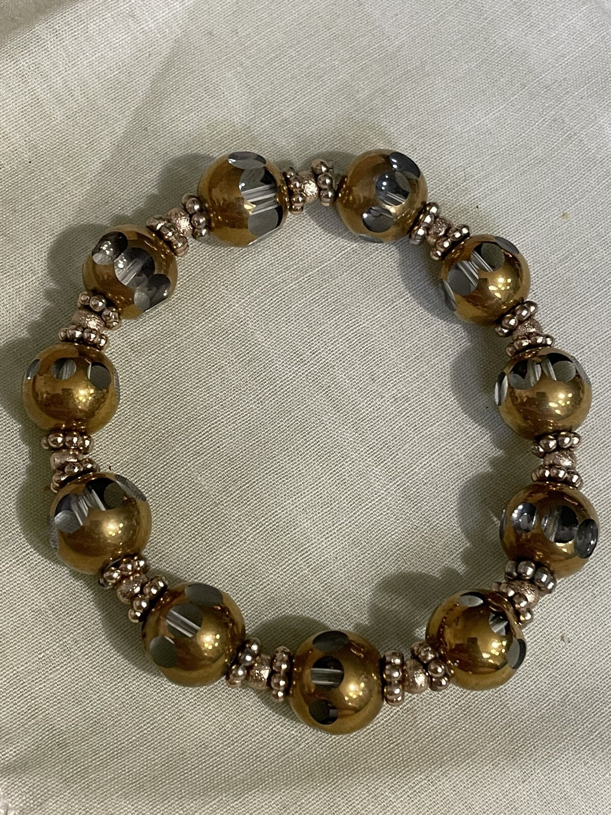 Gold Glass Beads Cut To Clear Stretch Bracelet Y-1