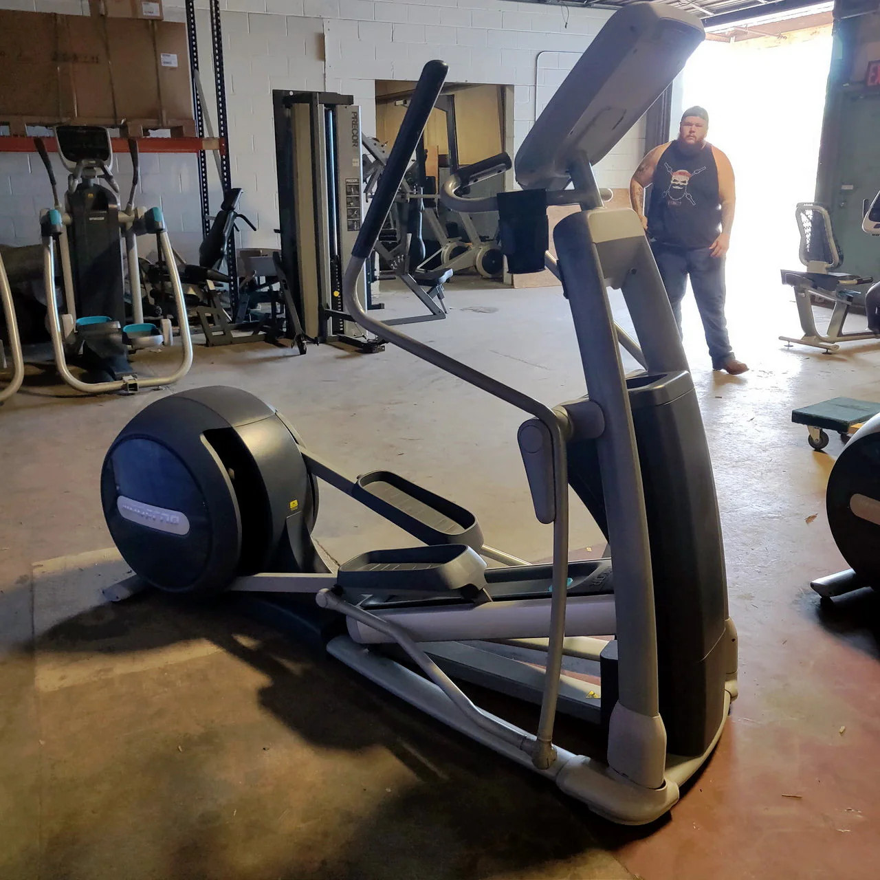 Precor EFX 815 Elliptical Crosstrainer w/ P10 Console