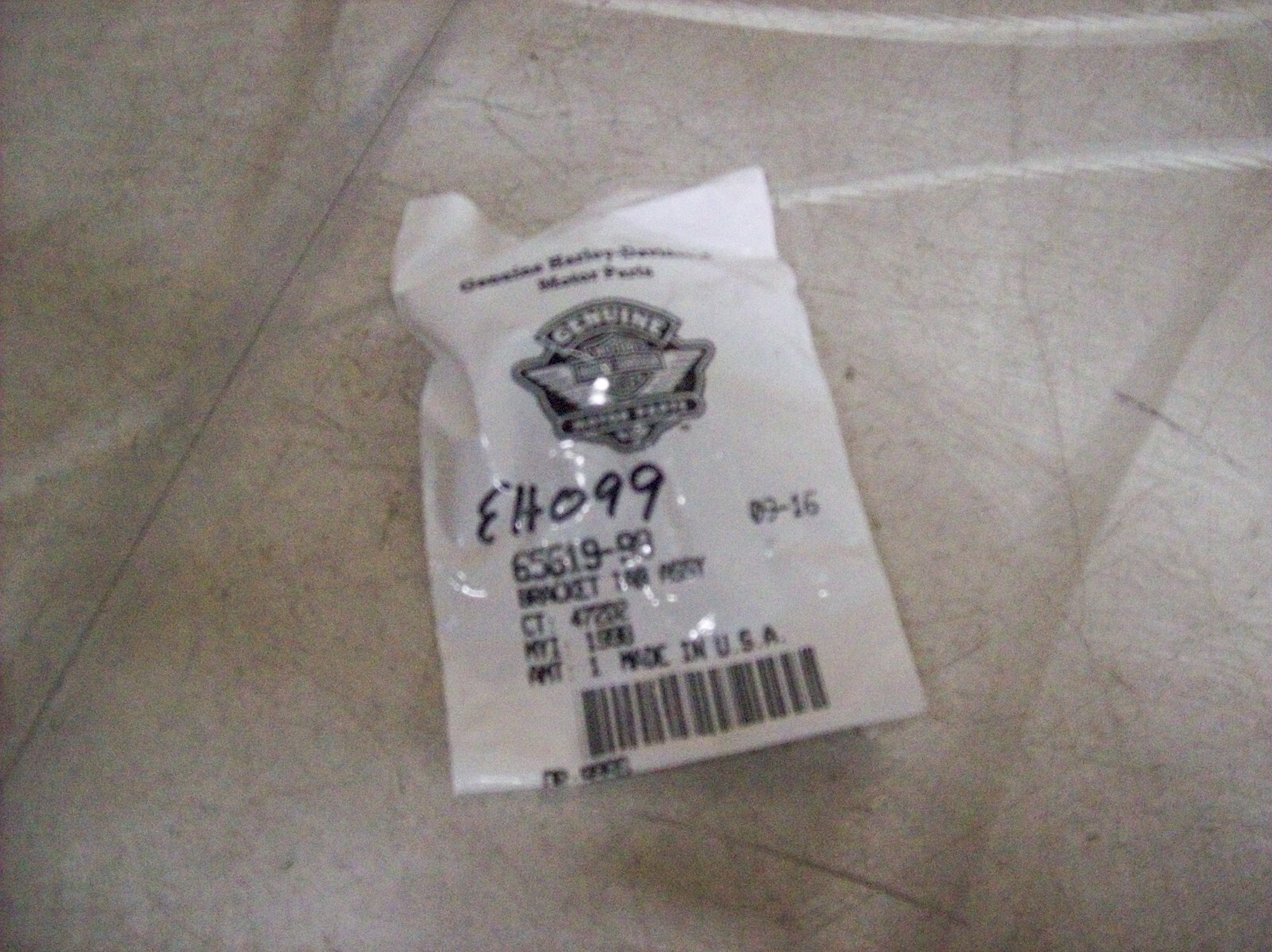 HD20) Harley-Davidson Genuine OEM NOS Tab Assembly 65619-98