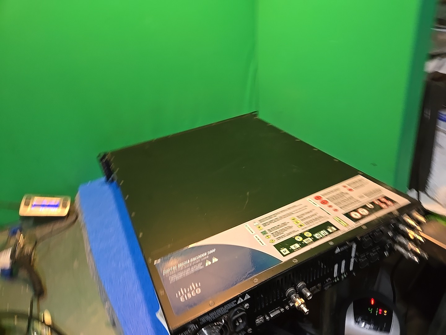Cisco Digital Media Encoder 2000 - Powers Up