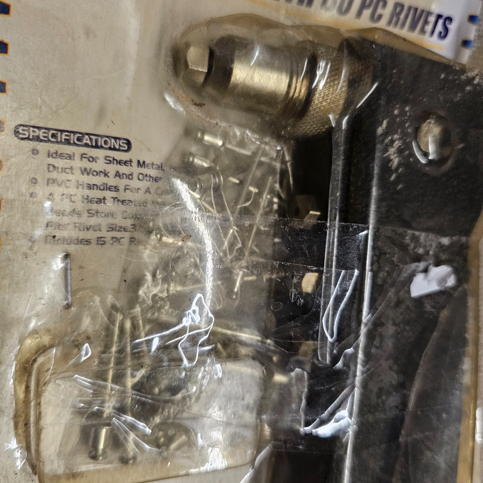 Hand riveter