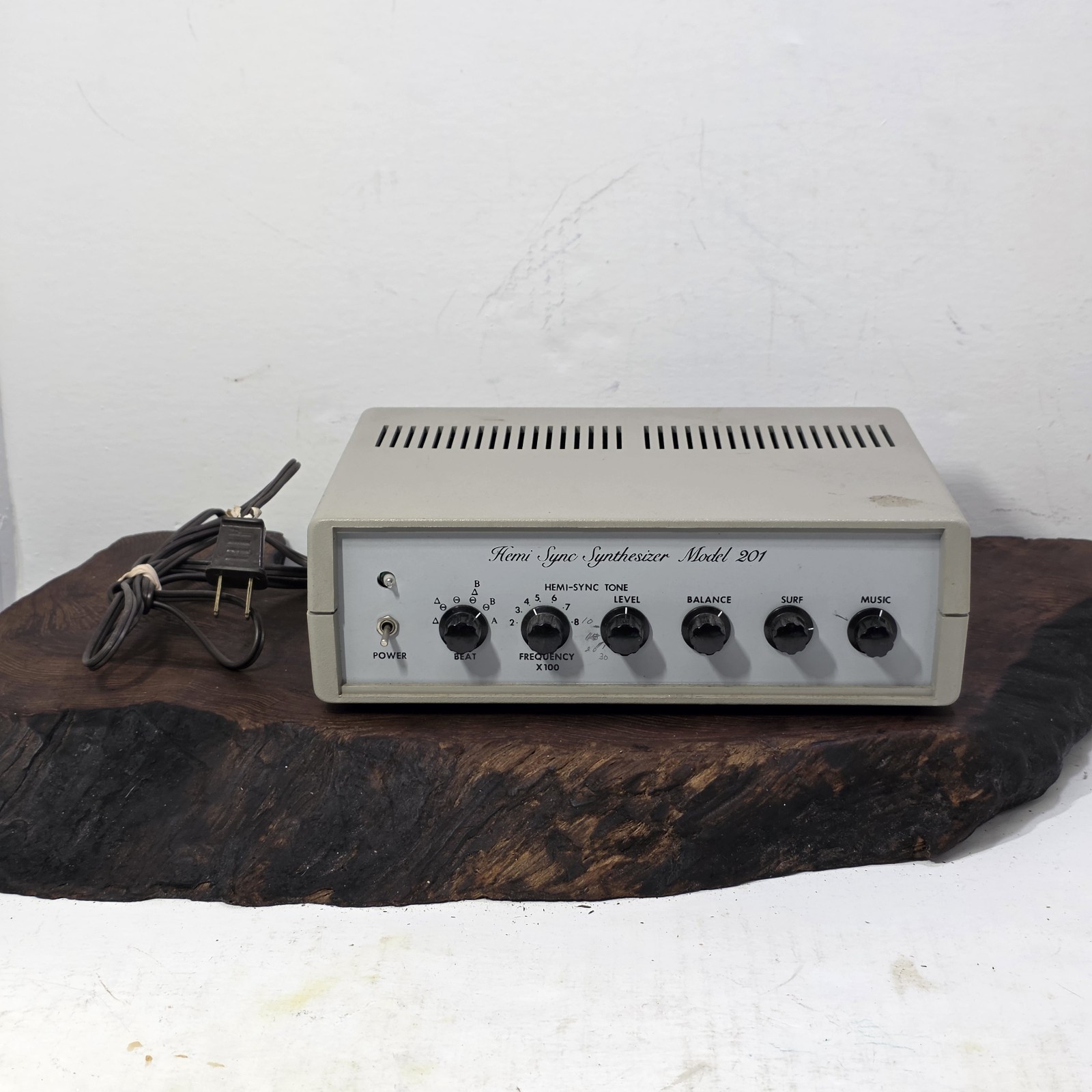 Vintage AWI Hemi Sync Synthesizer Model 201 Monroe Institute Binaural Generator