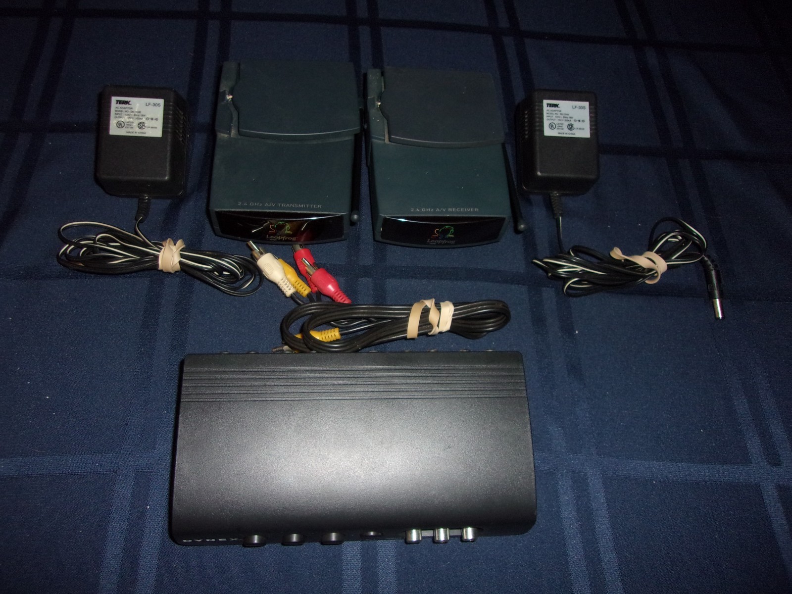 Terk Leapfrog LF-305 TX 2.4 GHz Wireless Audio Video Transmitter Receiver System
