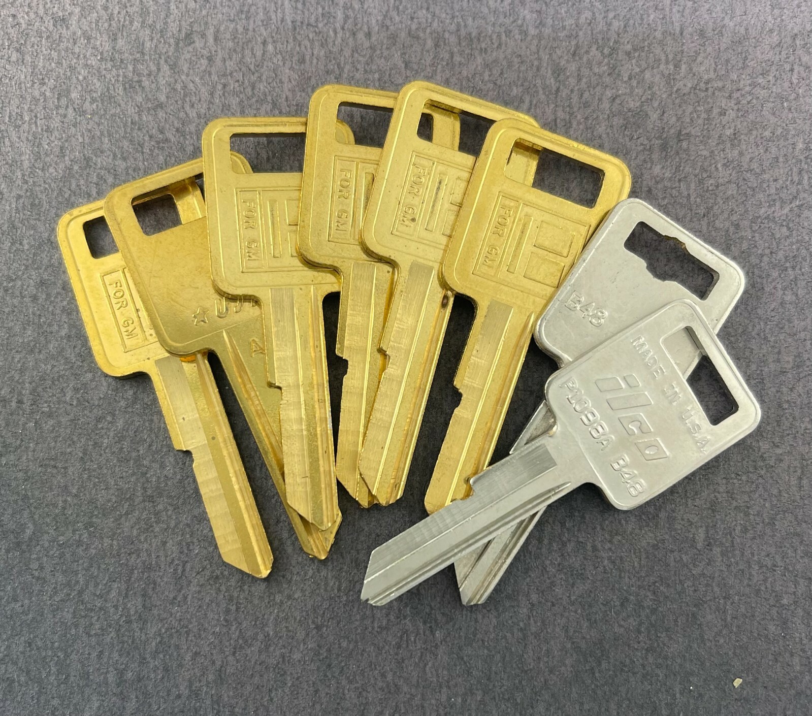 Lots of B48  P1098A GM-6E HBR12A Key Blanks for GM 320588 A Keyway