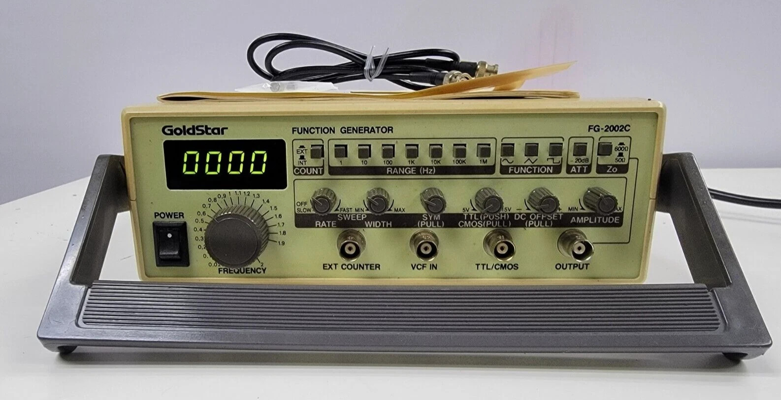 Goldstar FG-2002C Function Generator/ Operation Manual / Bnc Cable / Spare Fuse
